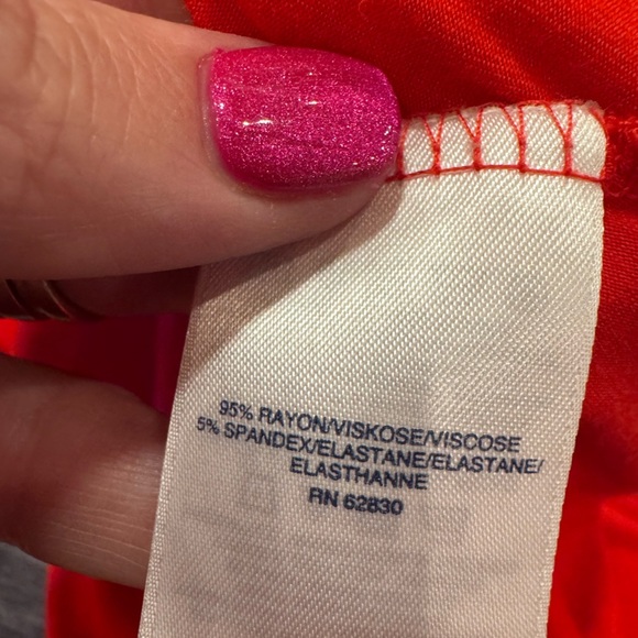 Lands’ End Red Women’s Short Sleeve Shirt Sz M/P (10-12) - Picture 8 of 10